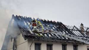 Zwei Familien nach Hausbrand in Eisen obdachlos – Spendenaktion soll schnellen Neustart ermöglichen